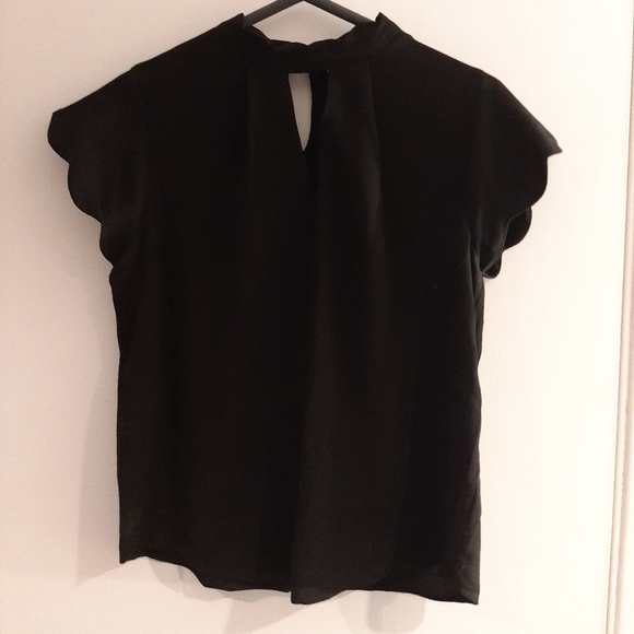 Scalloped tee - Picture 1 of 1